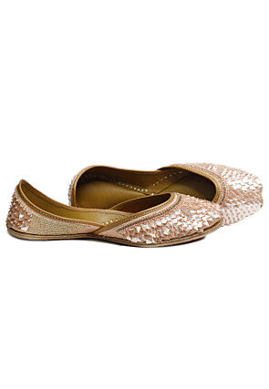 Hand Embroidered Art Silk Women Jutti in Peach