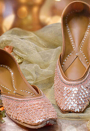 Hand Embroidered Art Silk Women Jutti in Peach