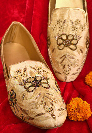 Hand Embroidered Dupion Silk Men Mojari in Fawn