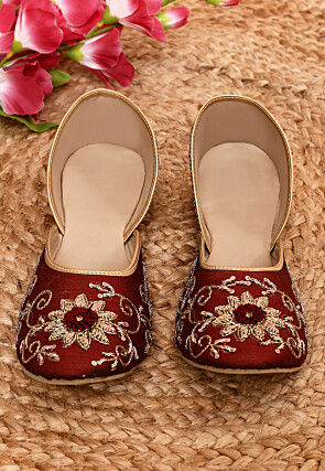 Hand Embroidered Dupion Silk Women Jutti in Maroon