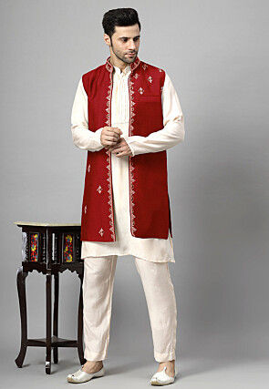 Hand Embroidered Muslin Silk Kurta Set in Off White