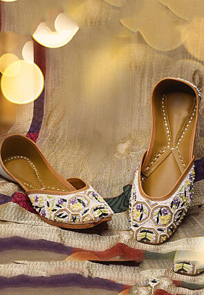 Hand Embroidered Raw Silk Women Jutti in White