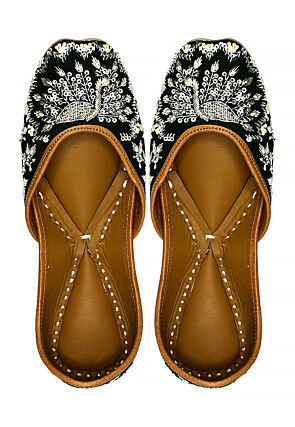 Hand Embroidered Velvet Women Jutti in Black
