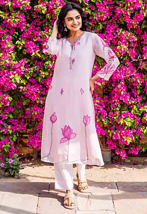 Hand Painted Organza Straight Kurta Set in Baby Pink