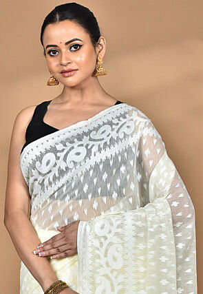 Handloom Pure Cotton Dhakai Jamdani Saree in Cream