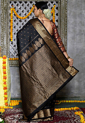 Handloom Pure Silk Gadwal Saree in Black