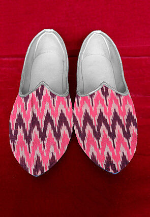 Ikat Printed Cotton Men Mojari in Pink