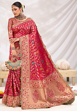 Woven Art Silk Scalloped Saree in Fuchsia