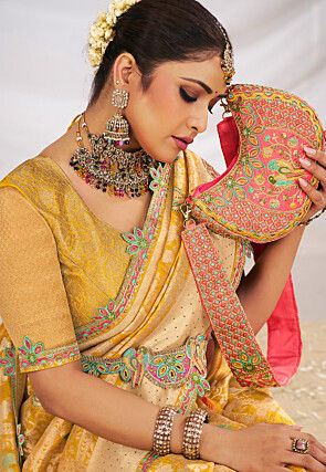 Woven Art Silk Scalloped Saree in Yellow