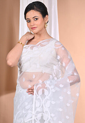 Jamdani Chanderi Silk Saree in Light Grey