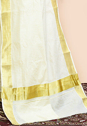 Kerela Kasavu Pure Cotton Saree in Off White