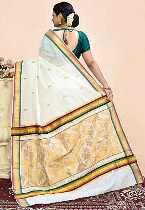 Kerela Kasavu Pure Cotton Saree in Off White