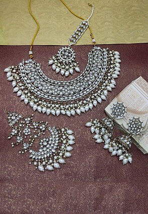 Kundan Choker Necklace Set