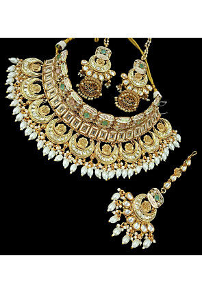 Kundan Choker Necklace Set
