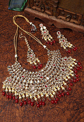 Kundan Choker Necklace Set
