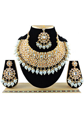 Page 7  Bridal Jewelry: Buy Wedding Jewelry Set For Brides Online