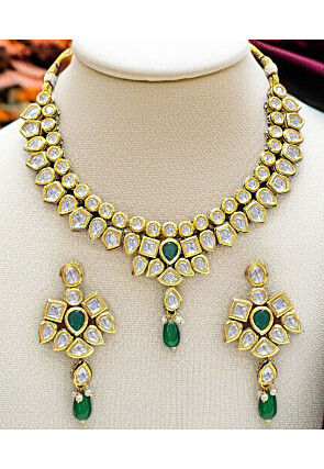 Kundan Choker Necklace Set