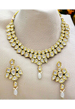 Kundan Choker Necklace Set