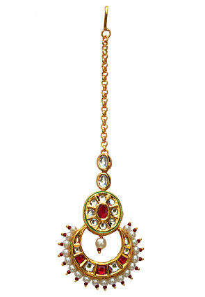 Kundan Maang Tikka