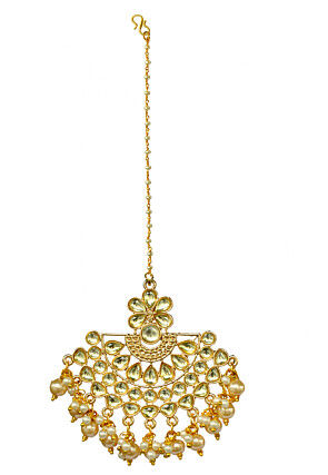 Kundan Maang Tikka