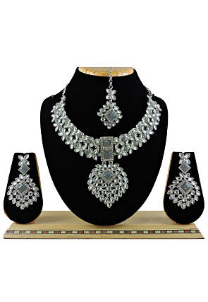 Kundan Necklace Set
