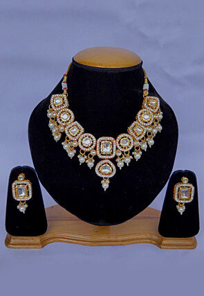 Kundan Necklace Set