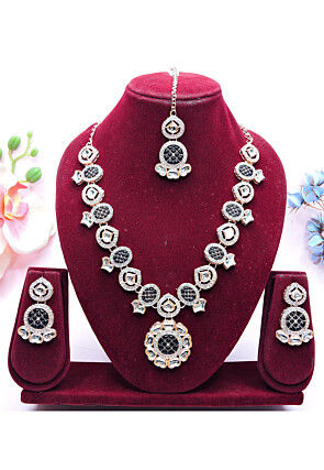 Kundan Necklace Set