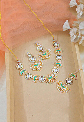 Kundan Studed Necklace Set