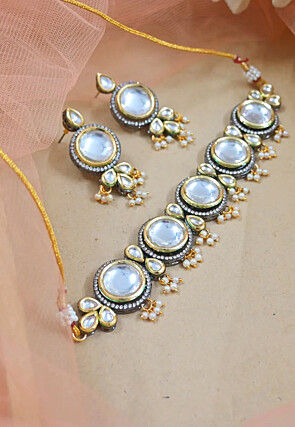 Kundan Studed Necklace Set