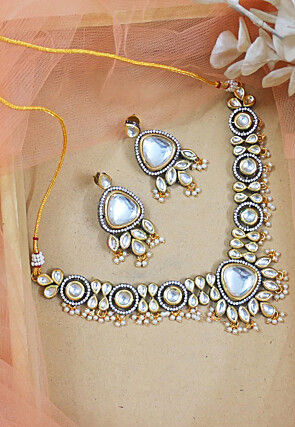 Kundan Studed Necklace Set