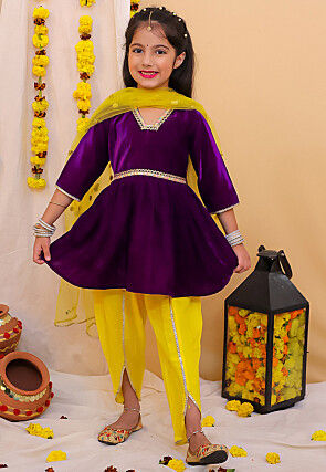 Lace Border Velvet Punjabi Suit in Dark Purple