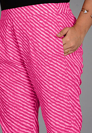 Leheriya Printed Cotton Pant in Pink
