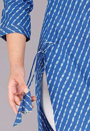 Leheriya Printed Cotton Straight Kurti in Blue