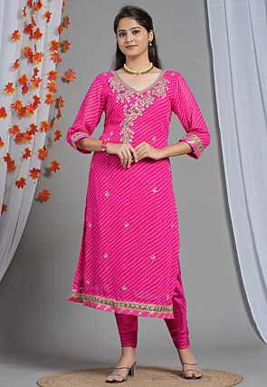 Leheriya Printed Georgette Straight Kurta Set in Pink