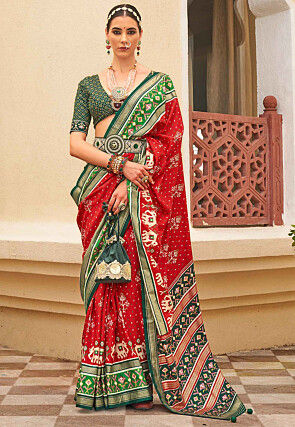 Page 32 | Traditional Art Silk Sarees: Buy Latest Designs Online | Utsav  Fashion