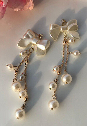 Pearl Bow Earring