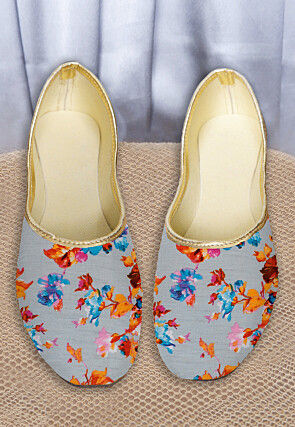 Printed Bhagalpuri Silk Women Jutti in Light Grey