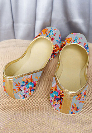 Printed Bhagalpuri Silk Women Jutti in Light Grey