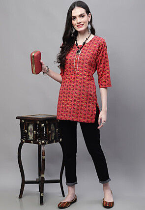 Printed Cotton Straight Kurti in Red