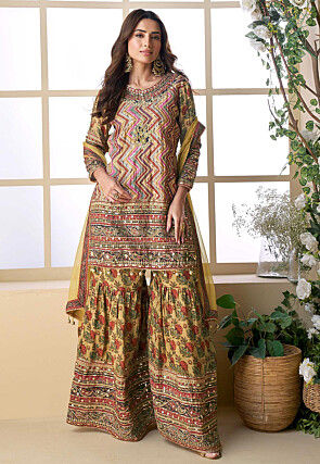 Printed Crepe Pakistani Suit in Multicolor