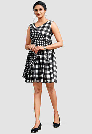 Printed Crepe Short Dress in Black and White