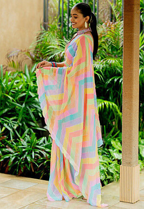 Printed Georgette Scalloped Saree in Multicolor