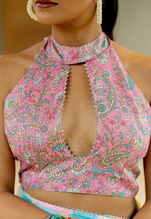 Printed Georgette Scalloped Saree in Multicolor