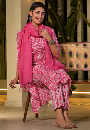 Printed Pure Cotton Pakistani Suit in Pink