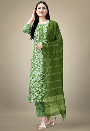 Green Coloured Pure Cotton with Beautiful Jari Border Women Party/Dail –  Royskart