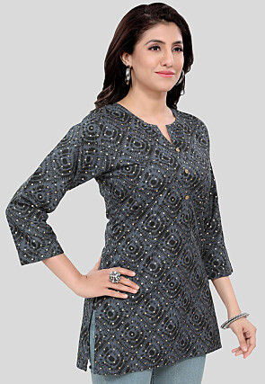 Printed Rayon Straight Kurti in Grey