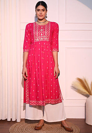 Printed Viscose Rayon Straight Kurta in Fuchsia