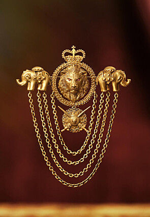 Ruler Metallic Brooch