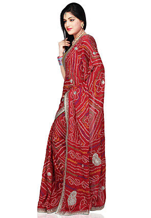 Bandhani Print Crepe Saree in Red