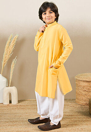 Solid Color Cotton Silk Kurta Set in Yellow